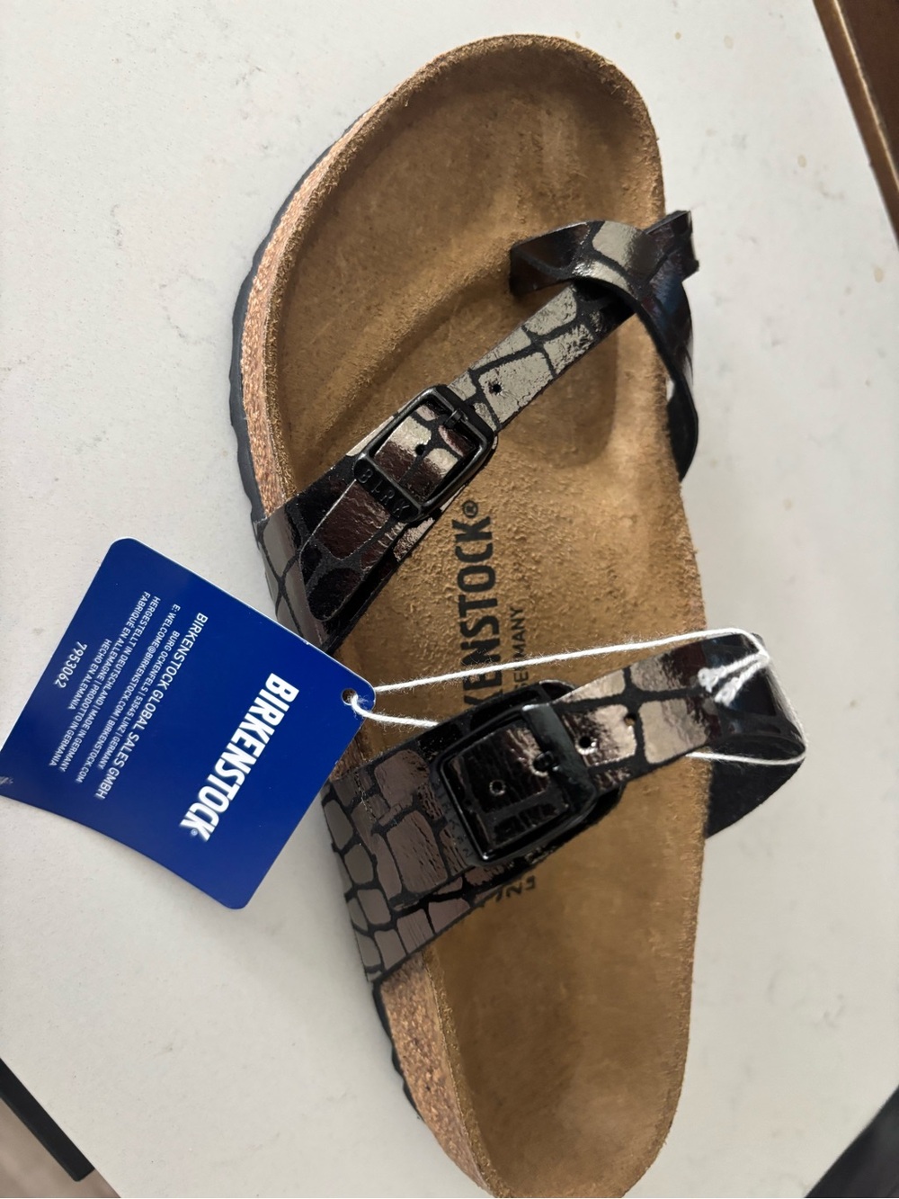 Birkenstock Women's Narrow Gizeh Sandal in Metallic